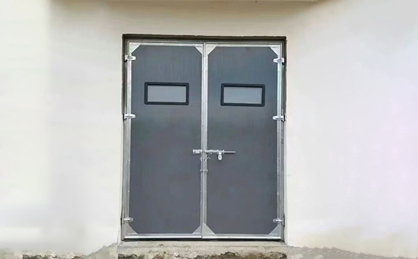 耀州工业门在高温作业区域的运行表现